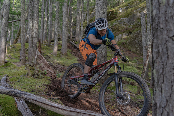Kubik Laying into the Loam